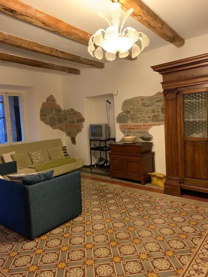Rovaio Apartment Fivizzano